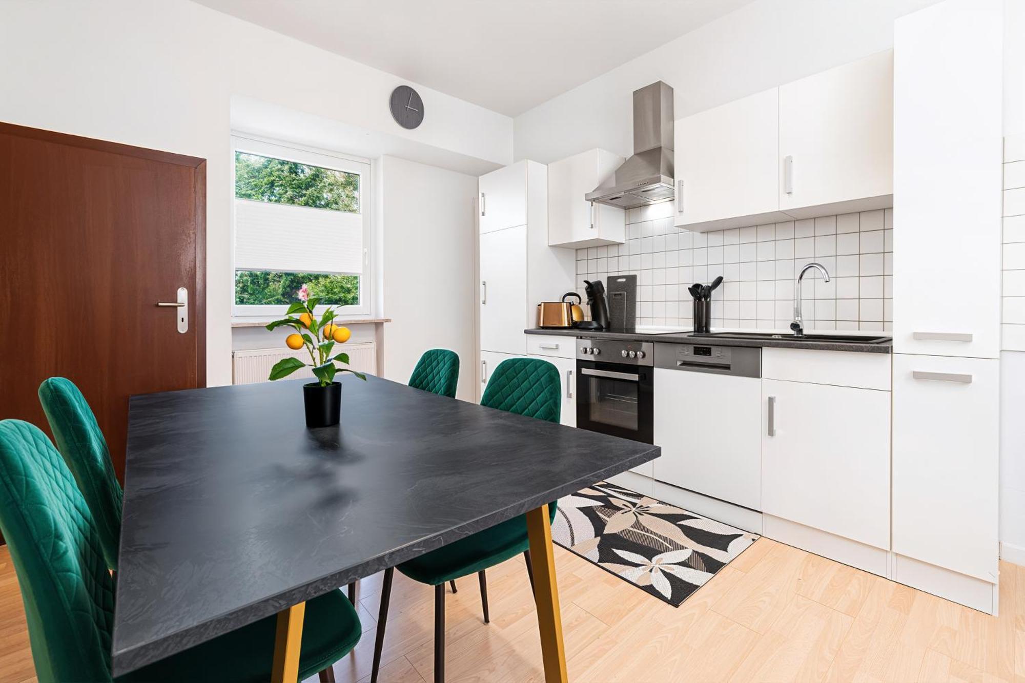 Smart Home - Essen - Perfect For 5 Guests! Central - Balcony - Netflix - Free Parking Zone Esterno foto